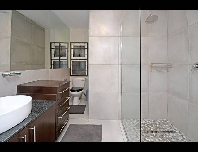 2 BEDROOM APARTMENT FOR SALE IN HOUGHTON ESTATE